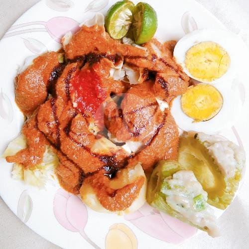 Siomay Pajajaran: Surga Kuliner Siomay, Pempek, dan Es Cendol di Madiun