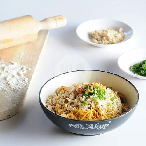 Mie Kuah Baso Pangsit menu Mie Akup Ciateul, Regol