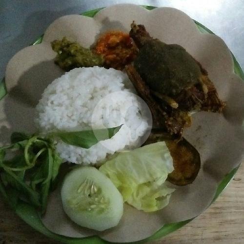 Review Bebek Kramat: Pengalaman Makan Bebek Enak di Jl. Riau Jember