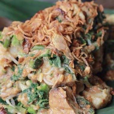 Review Lotek Buah Batu 171: Surga Kuliner Tersembunyi di Bandung
