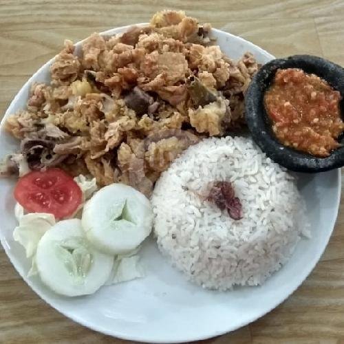 Nasi Merah Galantin Ayam menu Ayam Geprek DBC, Beskalan