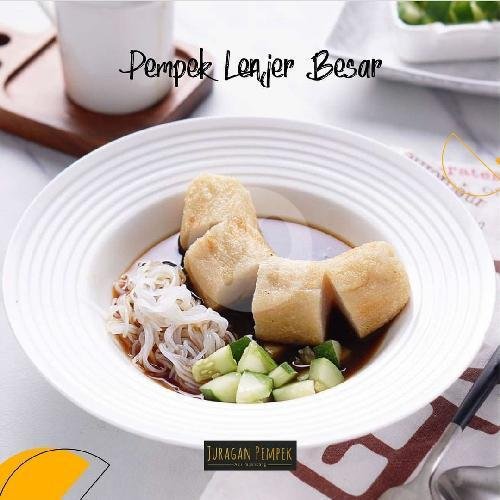 kapal Selam Jumbo menu Juragan Pempek, Siti Munigar