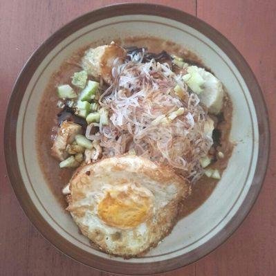 Ketoprak Telur Dadar + Kerupuk menu Ketoprak Khas Cirebon Berkah 2, Sukabirus