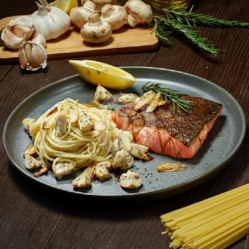 Sousvide Salmon Pasta (200gr) menu Pepperloin Steak House, Kelapa Gading
