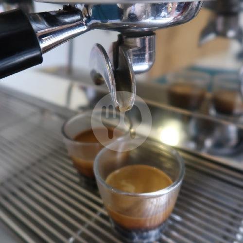 Review Menarik tentang Kopi Komunitas di Ngagel: Tempat Hangout yang Wajib Dikunjungi di Surabaya Review Menarik tentang Kopi Komunitas di Ngagel: Tempat Hangout yang Wajib Dikunjungi di Surabaya