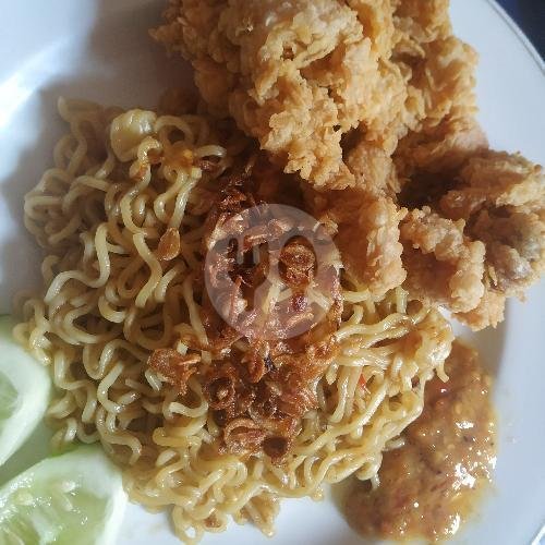 Review Menarik Restoran Lalapan Belut Crispy Cak Hadi di Malang