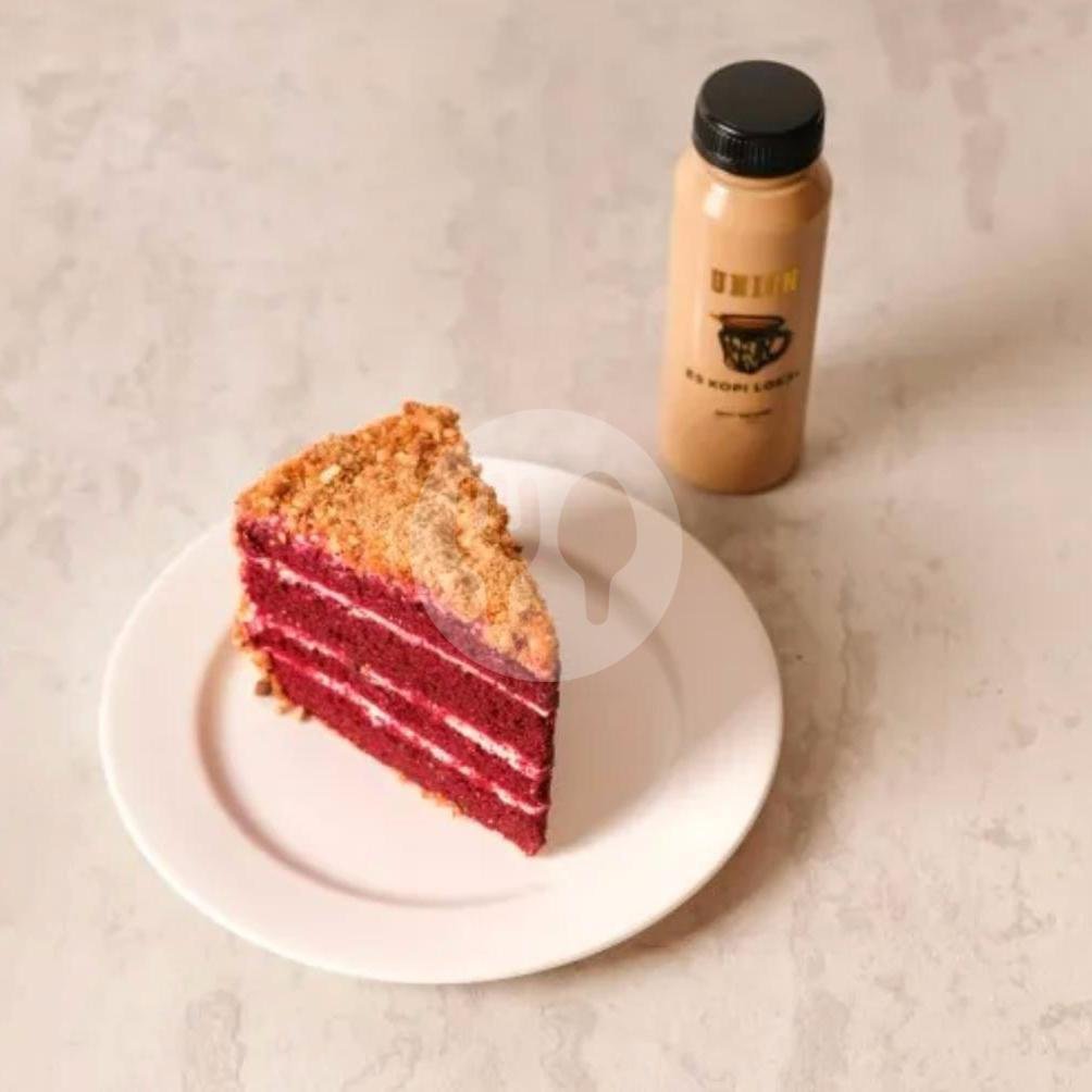 Red Velvet Cake + Es Kopi Lokal 250ml menu Union, Pondok Indah