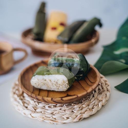 Dadar Gulung menu Kampoeng Roti, Wiyung