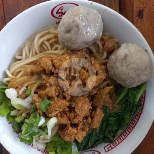 Mie Ayam menu Bakso Daging Sapi Kuncoro, Kelud