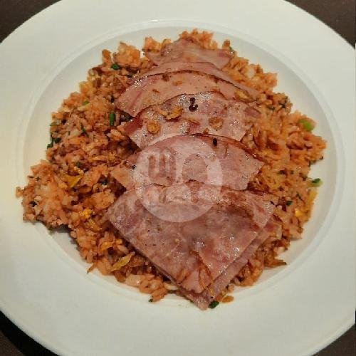 Nasi Goreng Smoked Ham menu Bedjos Porc Bistro, Sukomanunggal Jaya