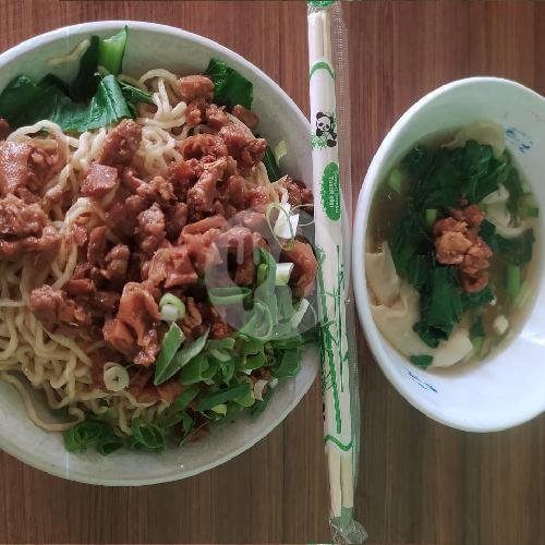 Pangsit Bakso menu Mie Ayam Pakde Karyo, Kelapa Gading Timur