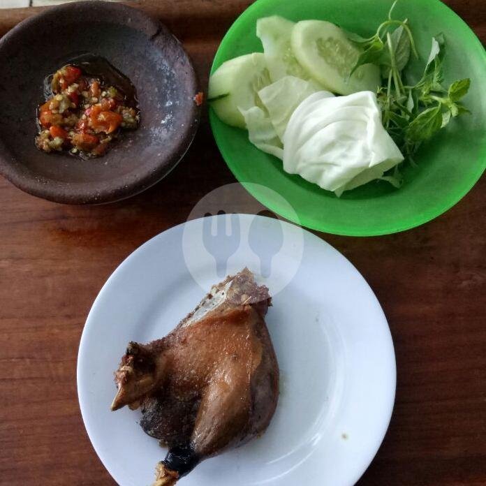 Dada Remuk menu Bebek Goreng H. Slamet Tipes, Serengan