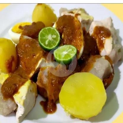 Es Goyobod menu Es Cendol & Batagor Elizabeth, Hz Mustofa