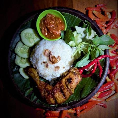 Paket Ayam Bakar menu Warung Pecel Lele Ayah, Bugisan Selatan