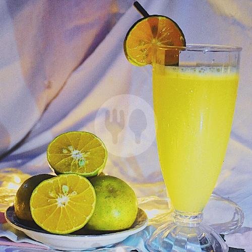 Jus Lemon menu Mikada Jus, Manggarai