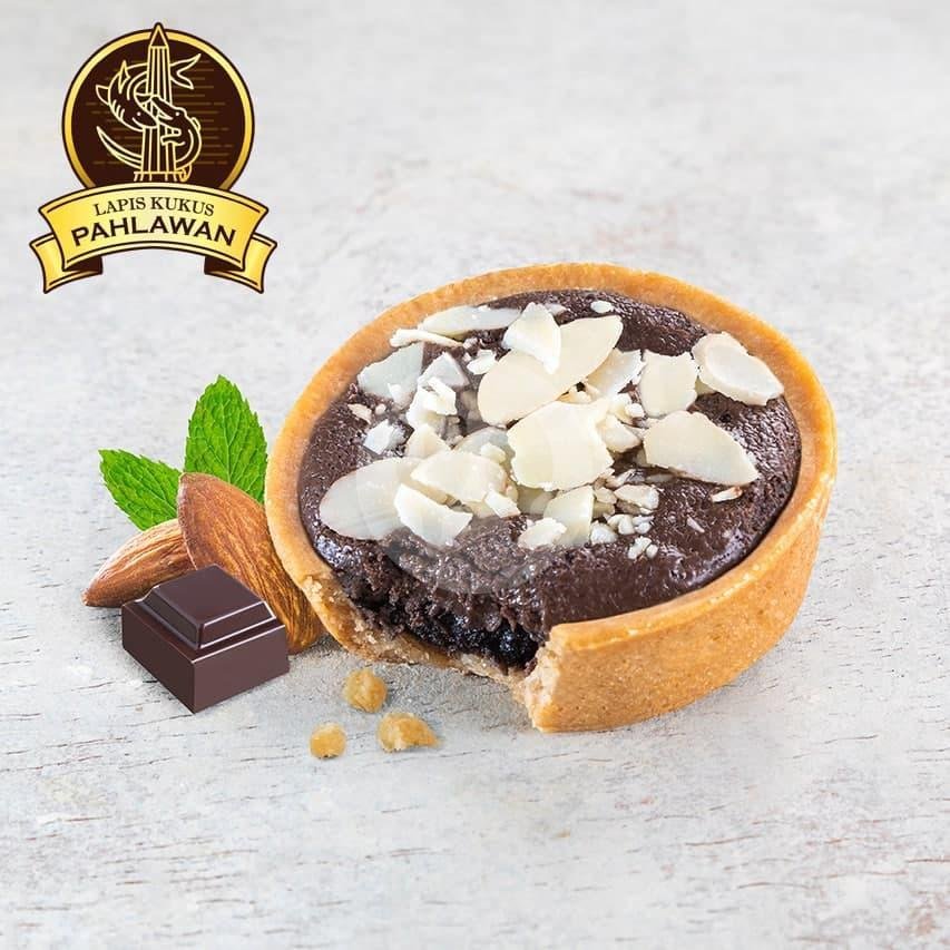 Almond Tart Pahlawan Keju 6'S menu Lapis Kukus Pahlawan, Diponegoro
