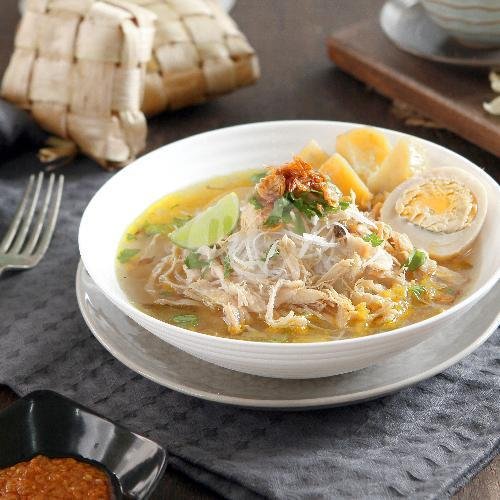 Soto Banjar + Nasi menu Warung GoGo, Darmo Permai