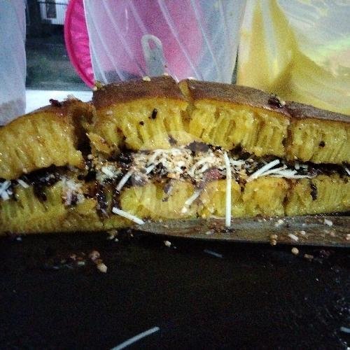 Blackforest + Coklat menu Martabak Manis Sinar Bulan, Jalan Mastrip