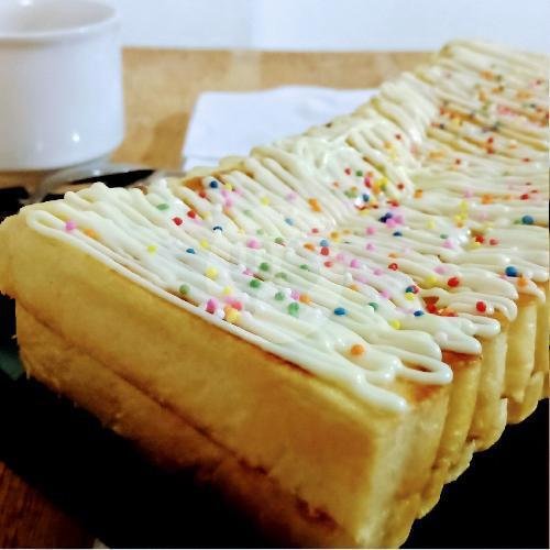 Roti Bakar Sarfaraz: Surga Camilan di Sukabumi yang Wajib Dicoba