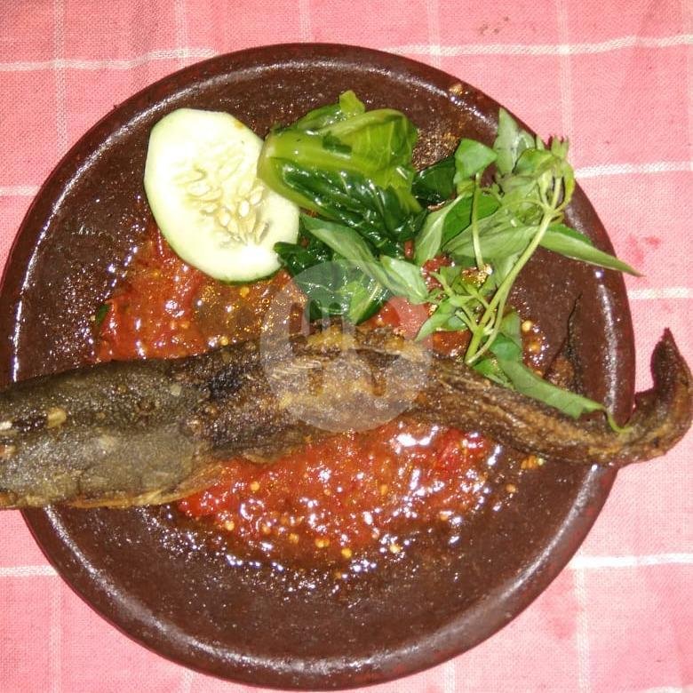 Nasi Ikan Lele menu Spesial Penyetan Sambal Tempong, Sentra Kuliner Sriwijaya