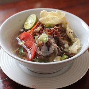 Sop Kaki Sapi menu Soto Betawi Mpo' Wati, Kebayoran Lama