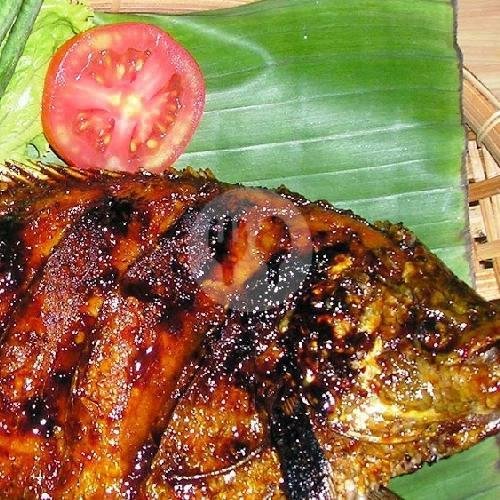 Nila Goreng + Sambal + Lalapan menu Karjo Penyetan Sesambelan, Gurameh Raya