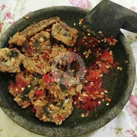 Terong Goreng menu Warung Pojok Spesial Belut, Sukun