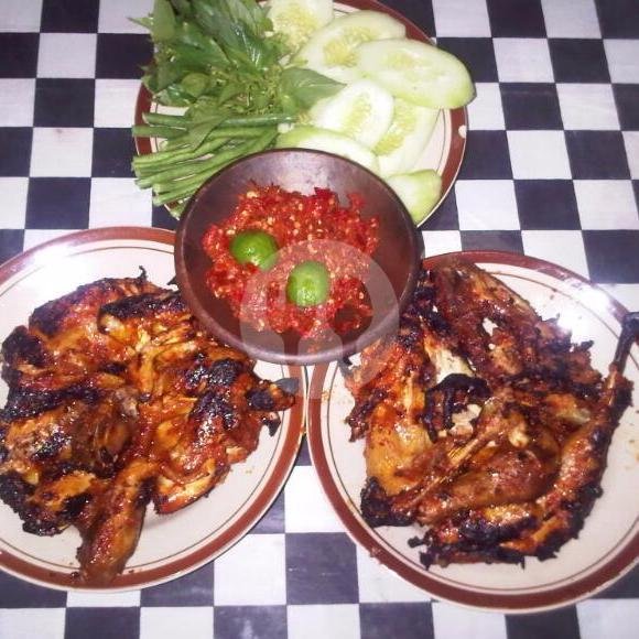 Ayam Betutu Rebus menu Ayam Betutu Bli Yan, Banjarsari