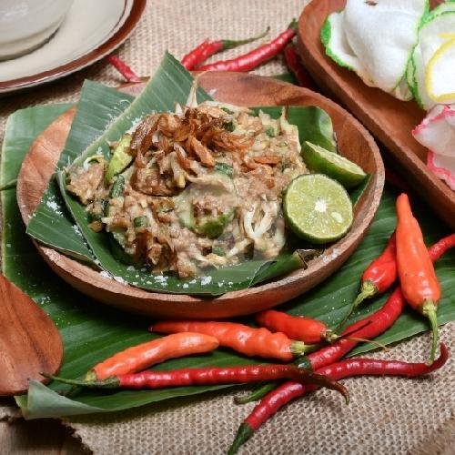 Pencok Kacang Panjang menu Lotek Rujak Teh Susum, Batujajar