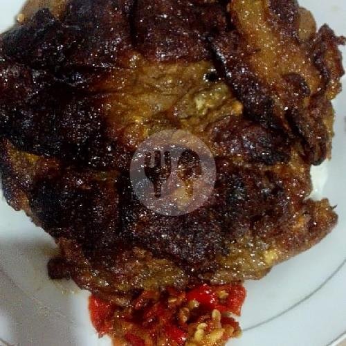 Dadar Sosis Sambel Cobek + Nasi menu Ayam CobekKantin Dimas, Sukabirus