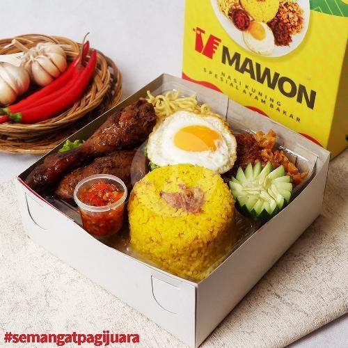 Nasi kuning komplit Ayam Bakar+Perkedel menu Ayam Bakar Mawon, Lowokwaru