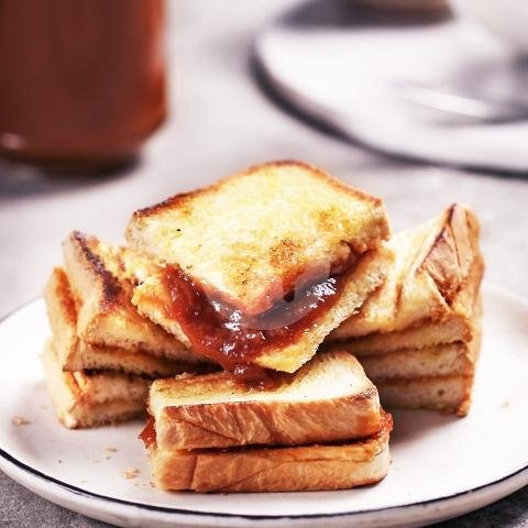 1/2 Porsi Cokelat Kacang menu Roti Bakar Leuwi Panjang, Leuwi Anyar