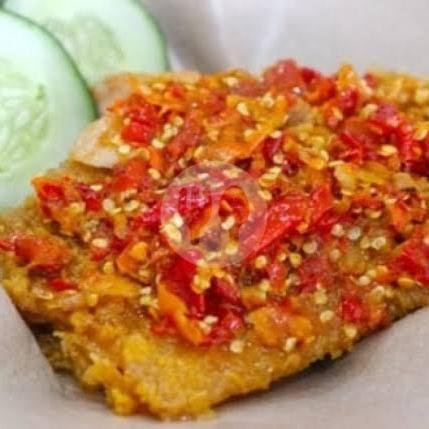 Mie Pedasss Mercon menu Ayam Geprek Mantul Chaka, Palur