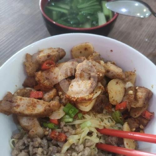 Bakmie Samcan Baso menu Kantin Qiu Kebonjati, Kelenteng