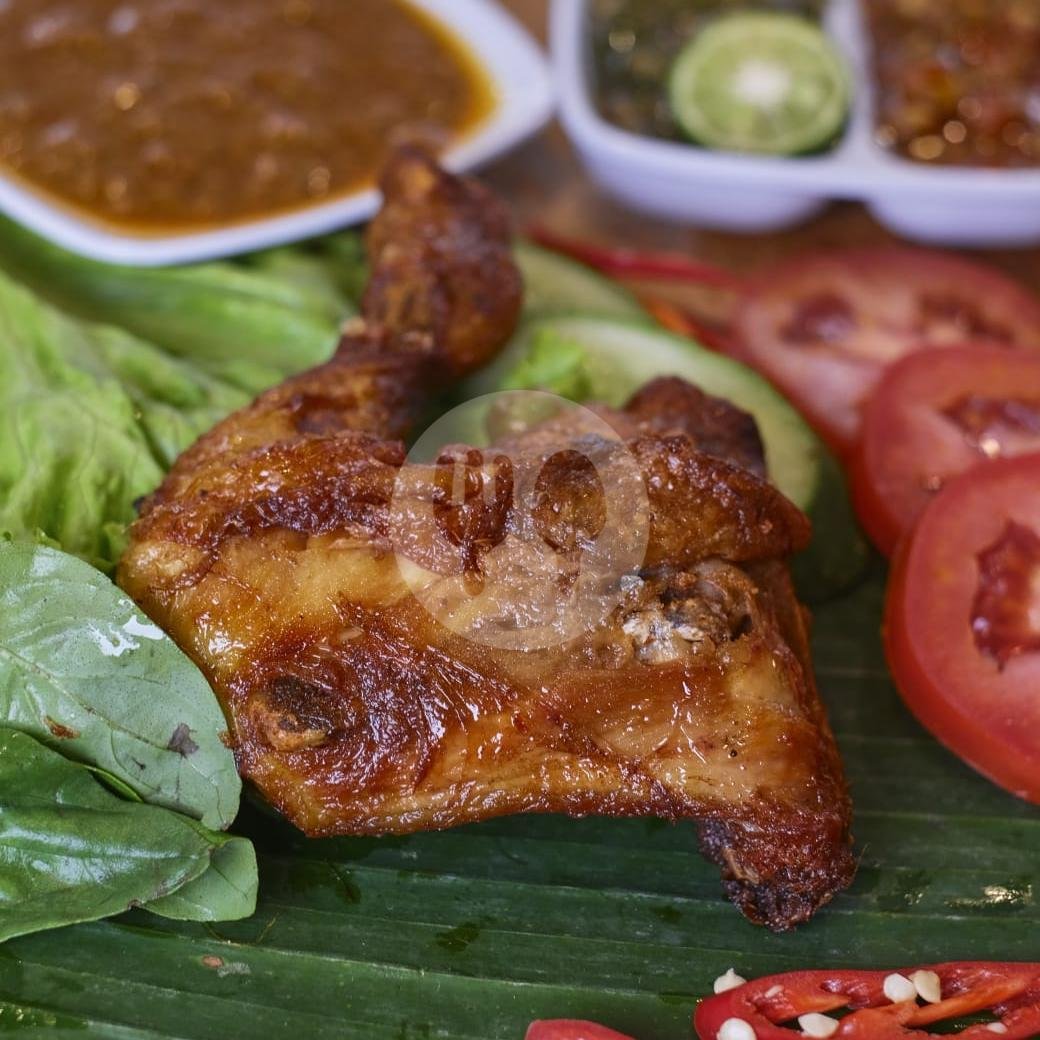 Bebek Paha menu Bebek Kalio Ananda, Japati