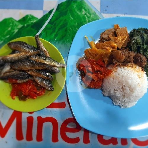 Nasi Kepala Kakap menu Nasi Kapau Uni Upik