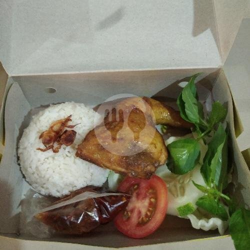 paket ayam penyet menu Nasi Langgi Pak Man, Mlati