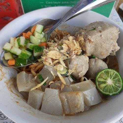 Mie Baso Isi Cincang + Tahu menu Mie Baso Elvira, Veteran