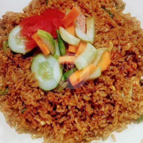 Nasi Goreng Fantasi: Pengalaman Kuliner Tak Terlupakan di Ayam Goreng Tugu Lilin Cilacap
