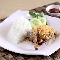 Paket Ayam Goreng Nita 1 menu Ayam Presto Ny. Nita, Biliton