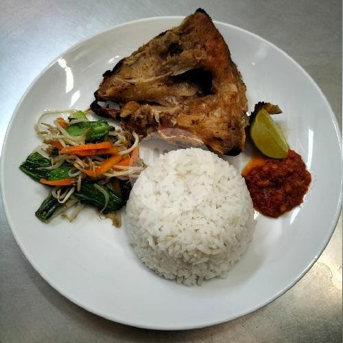 P. Mie Ayam menu Panjoel Cafe Manukan, Manukan