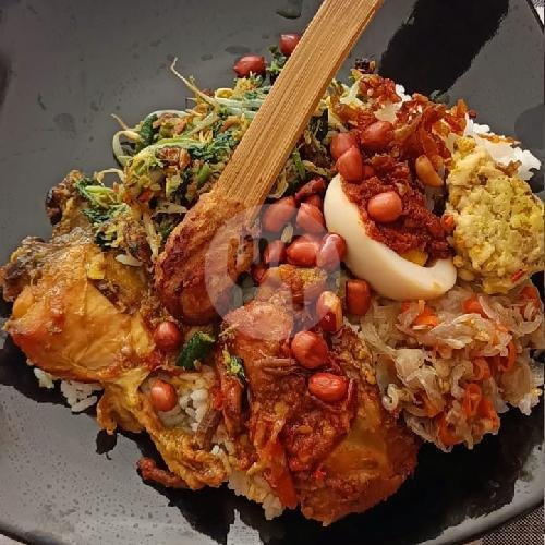 Nasi Campur Bali Ayam menu Paon Pak Yan, Blimbing