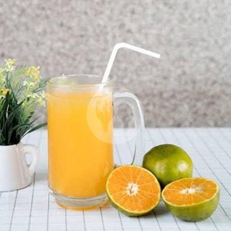 Es Jeruk menu Waroeng Soto Manyul, Disamping Apotek