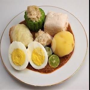Siomay Prijaji Tebet: Kenangan Manis dalam Setiap Suapan Siomay
