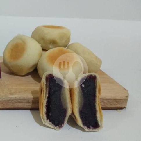Bakpia Kumbu Hitam (isi 20) menu Bakpia Adiagung
