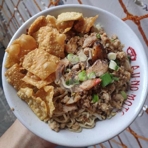 Sapo Tahu Seafood menu Bakmi Kepiting Akui, Mangga Besar