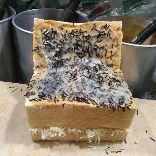 Roti Kotak Sepcial,  Keju 1/2 Kacang Coklat menu Roti Bakar Halteu Dua - Margahayu Kopo