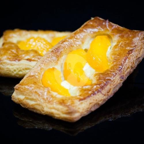 Butter Croissant Cheese menu Waroeng Snoepen, Cisaranten