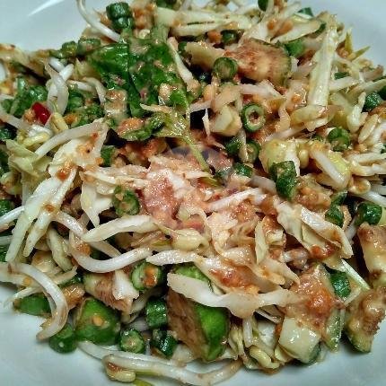 Karedok Sedang menu Lotek Sidho Mampir, Sarimanah