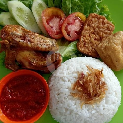 Review Ayam Kampungan: Surga Kuliner Ayam Kampung di Jl. Dr. Cipto MK